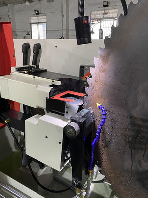 LDX-026A Diâmetro de moagem 500-2000MM Servo Feed Full CNC Máquina de moagem de lâmina de serra circular
