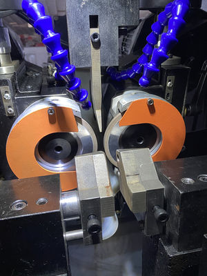 LDX-028A Large circular saw blade CNC Double Grinding Head Side Angle Grinding Machine Manufacturers (Manufaturadoras de máquinas de moagem de ângulo lateral)
